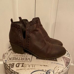 Rock & Candy Booties sz 9 🍭 🍬